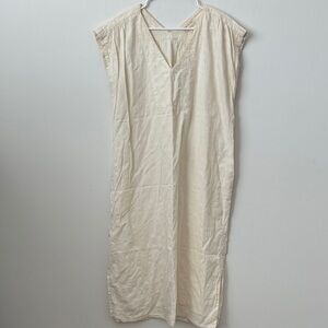 Relaxed Cream V-Neck Maxi Dress